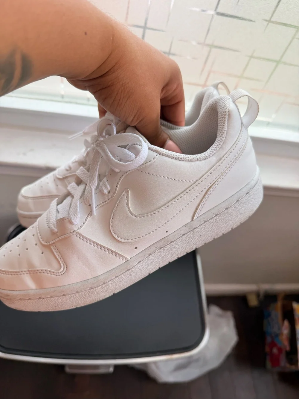 Nike  Plain White Lace-Up Sneakers 4 1/2